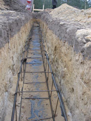 Fundamenty, zalewanie 013