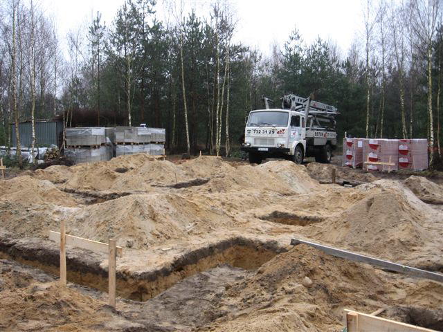 Fundamenty, zalewanie 026